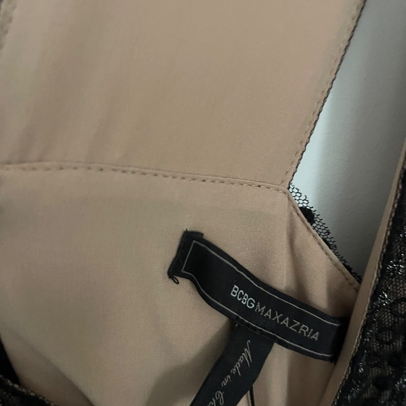 BCBGMAXAZRIA Black Mesh Beaded Illusion Gown – Size 6 - Picture 4 of 4